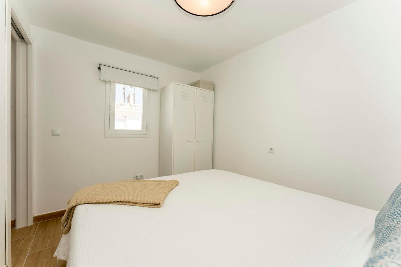 Apartamento 2 Dormitorios Cerca De La Playa En Casco Historico เอสเตโปนา ภายนอก รูปภาพ