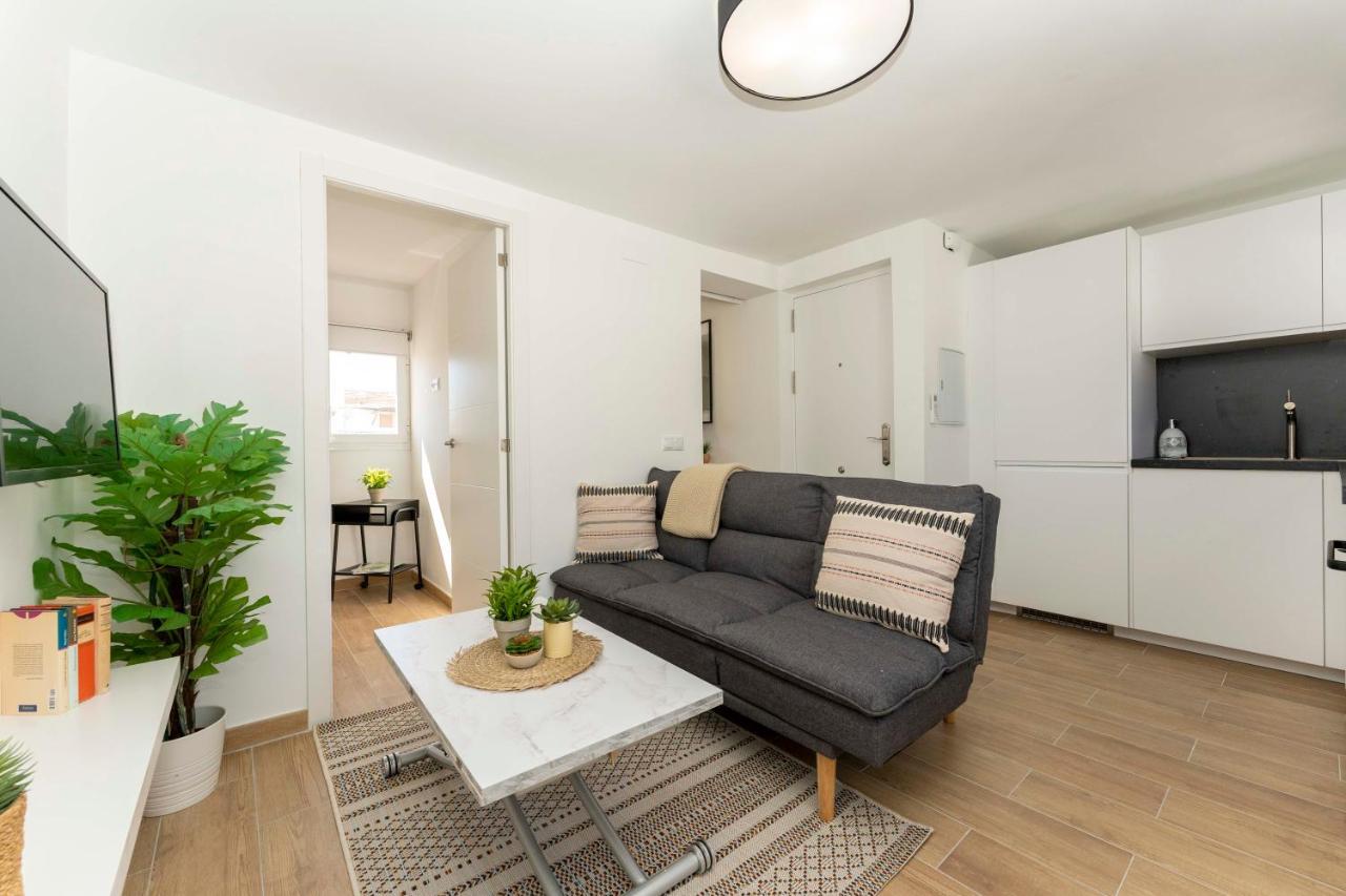 Apartamento 2 Dormitorios Cerca De La Playa En Casco Historico เอสเตโปนา ภายนอก รูปภาพ