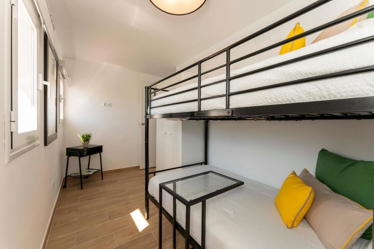 Apartamento 2 Dormitorios Cerca De La Playa En Casco Historico เอสเตโปนา ภายนอก รูปภาพ